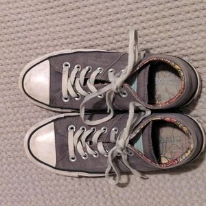 grey & white Converse, size 7